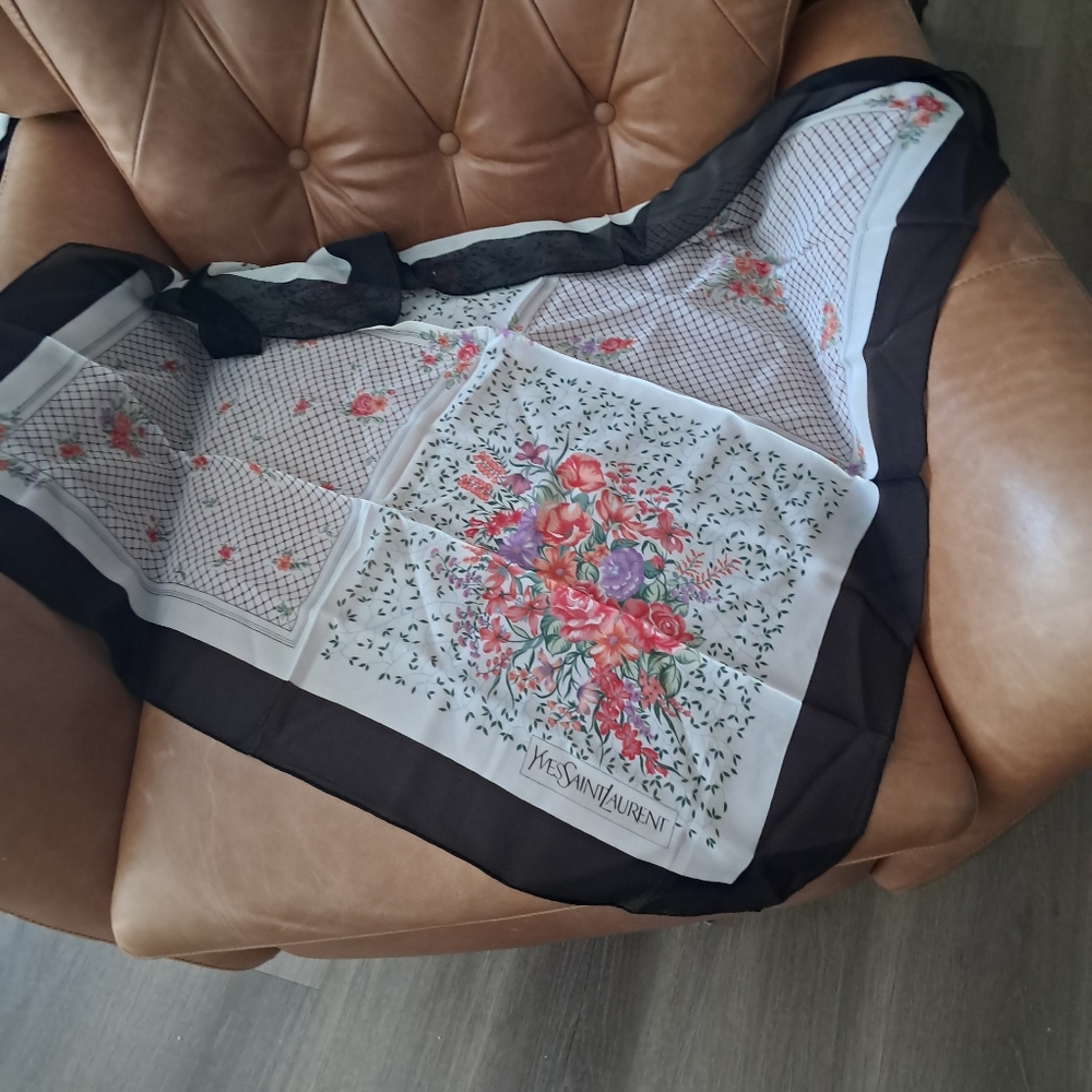 YSL SCARF - Picture 2 of 4